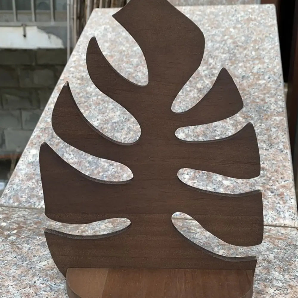 Oak Wall Leaf